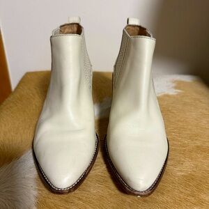 Madewell Booties 🤩